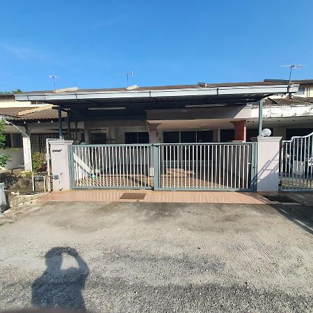 Kuantanbukitsetongkolarea3R2B.Htaa/Town-5Min Only Villa Exterior photo